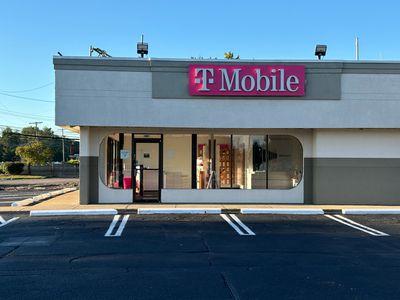 T-Mobile Authorized Retailer