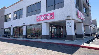 T-Mobile Authorized Retailer