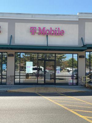 T-Mobile Authorized Retailer
