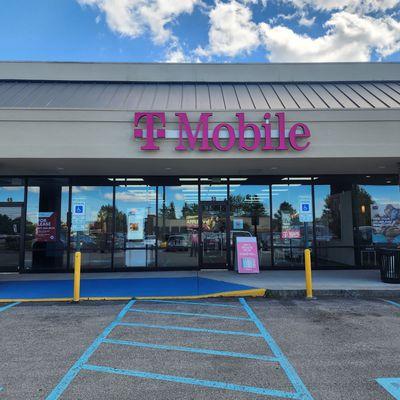 T-Mobile Authorized Retailer