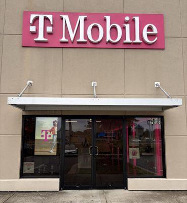 T-Mobile Authorized Retailer