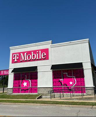 T-Mobile Experience Store