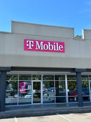 T-Mobile Authorized Retailer