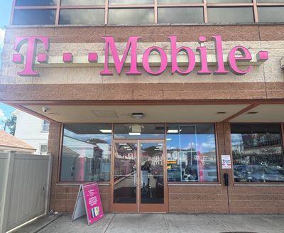 T-Mobile Authorized Retailer
