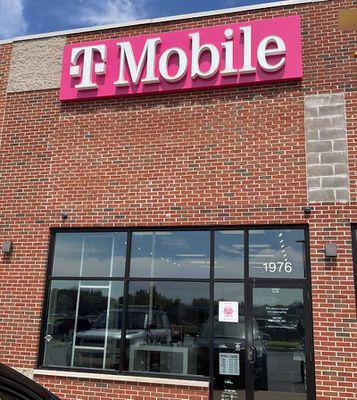 T-Mobile Authorized Retailer