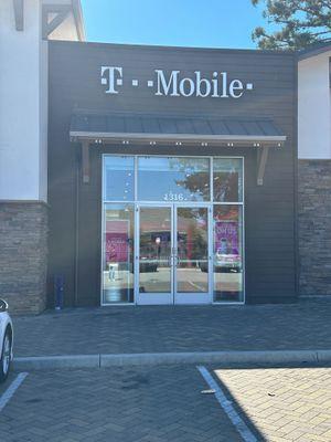 T-Mobile Authorized Retailer