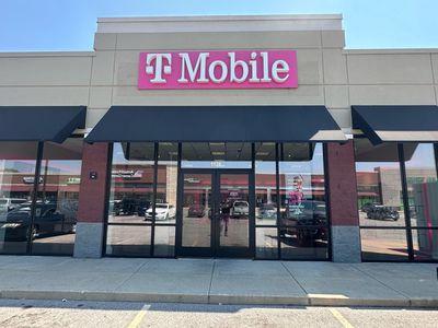 T-Mobile Authorized Retailer