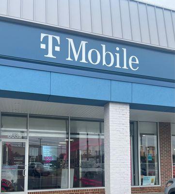 T-Mobile Authorized Retailer