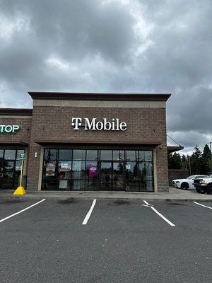 T-Mobile Authorized Retailer