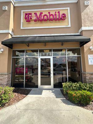 T-Mobile Authorized Retailer