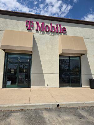 T-Mobile Experience Store