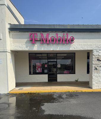 T-Mobile Authorized Retailer