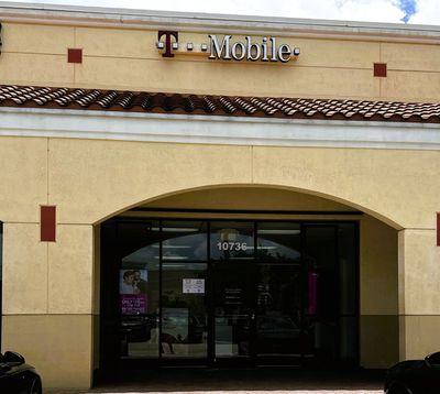 T-Mobile Authorized Retailer