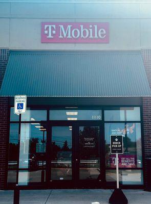 T-Mobile Authorized Retailer