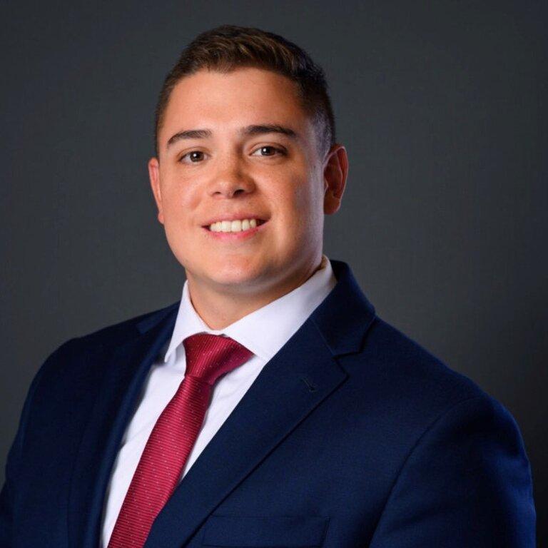 Merrill Lynch Financial Advisor Desmond Tavera