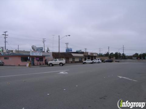 Chris's New Harbor Bar