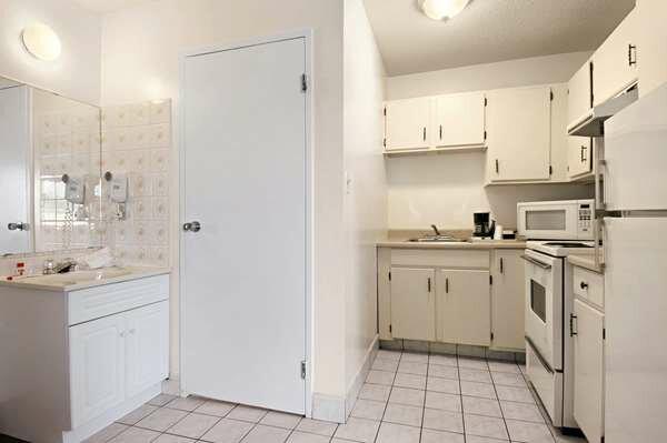 Super 8 by Wyndham Red Deer