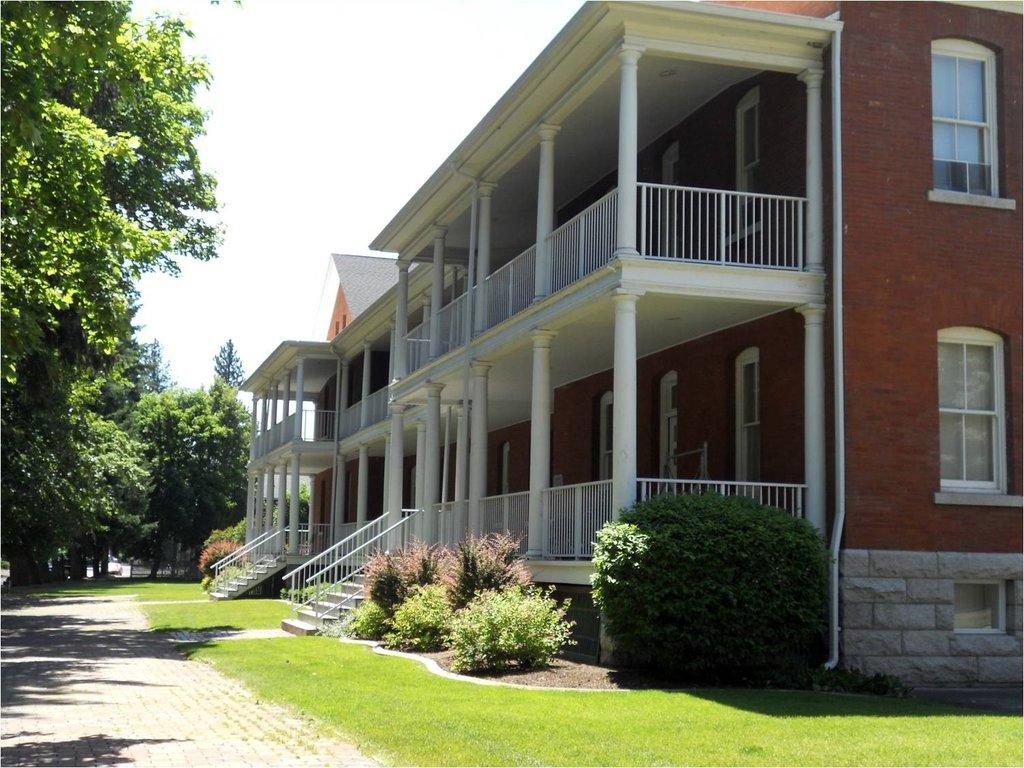 Randolph Arms Apartments