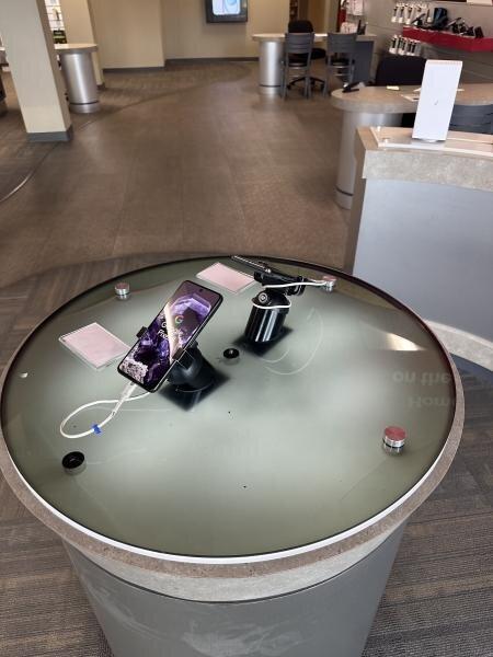 Cellular Sales-Verizon Authorized Retailer