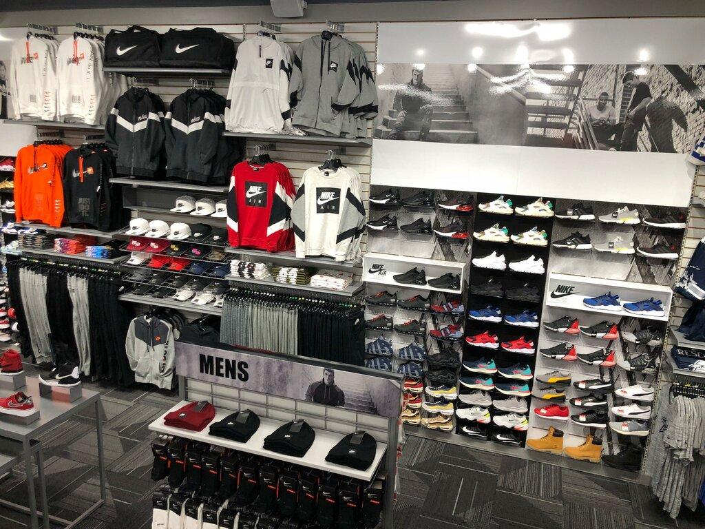 Champs Sports
