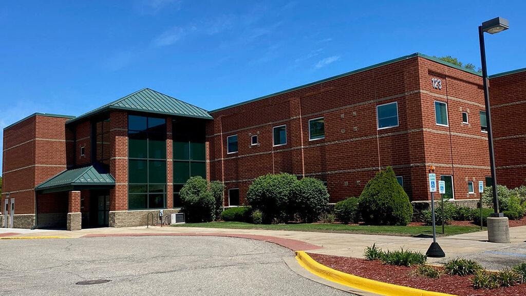 University of Michigan Health-Sparrow Charlotte Pain Management