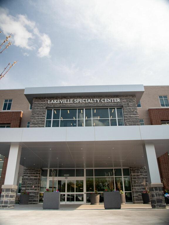 Allina Health Minneapolis Heart Institute at Allina Health Lakeville Specialty Center