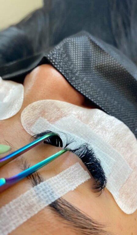 Dee & Co Beauty Specialists