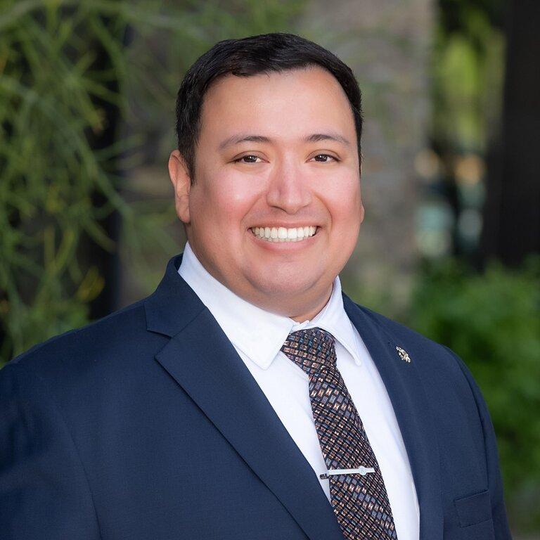 Merrill Lynch Financial Advisor Carlos Ramirez