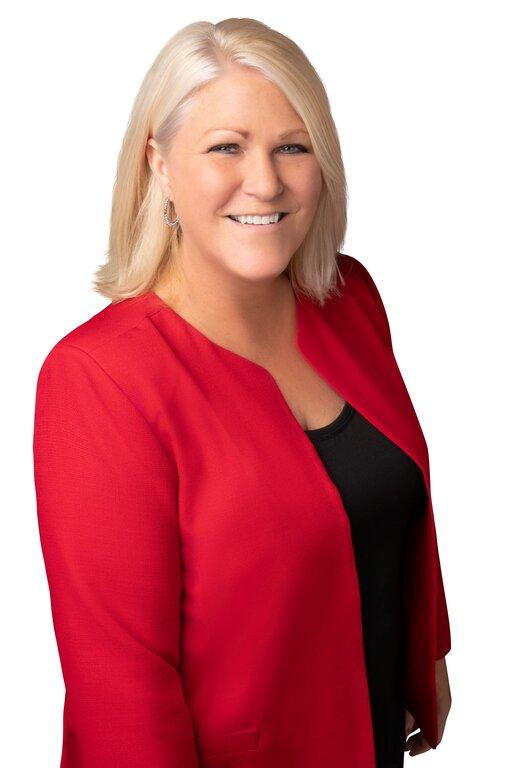 Michele Steggell, Allianz Real Estate