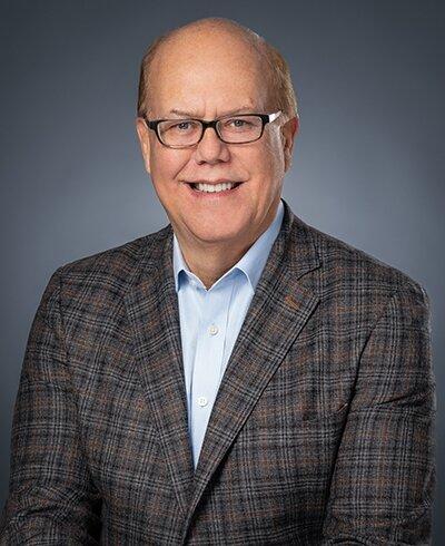 Alexander Ochterbeck-Associate Financial Advisor, Ameriprise Financial Services, LLC