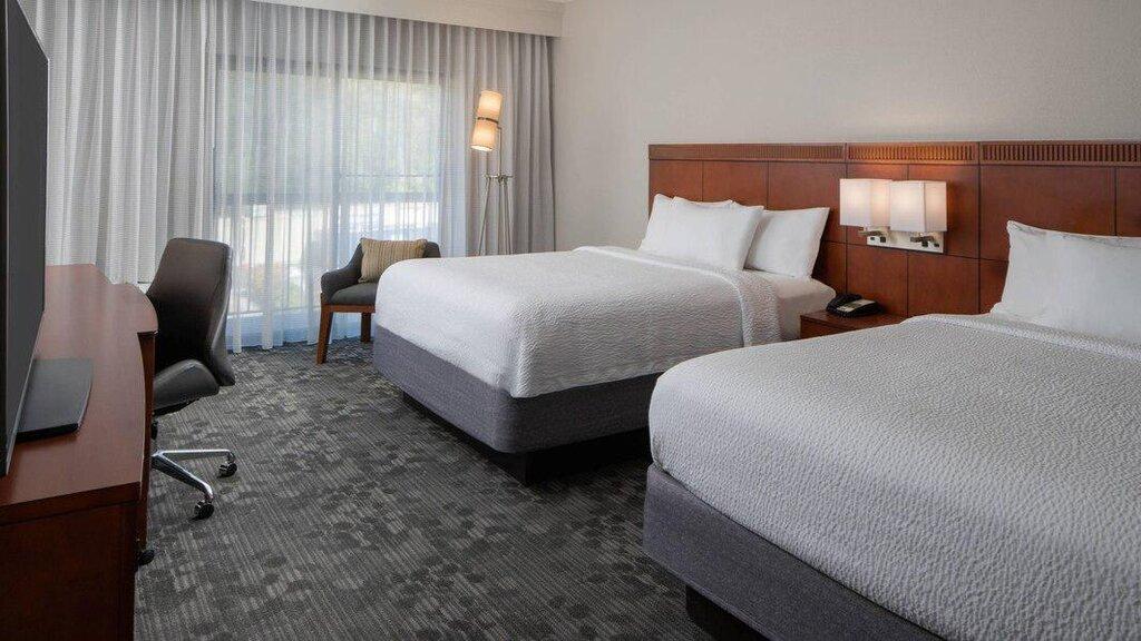 Courtyard Nashville Airport