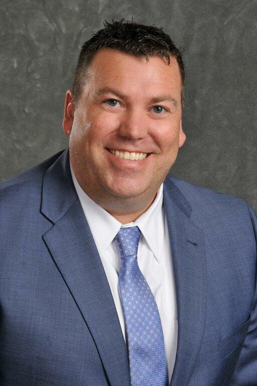 Edward Jones-Financial Advisor: Dusty Heuchan