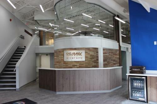 RE/MAX River City