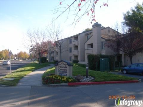 Hacienda Commons Apartments