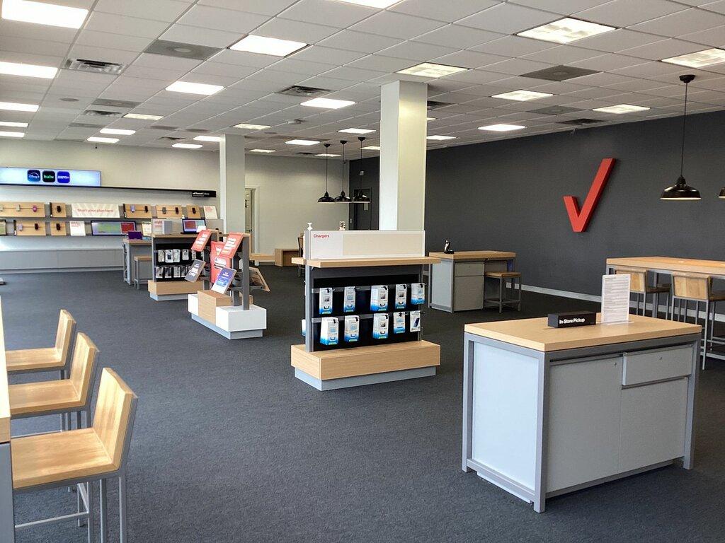 Russell Cellular-Verizon Authorized Retailer