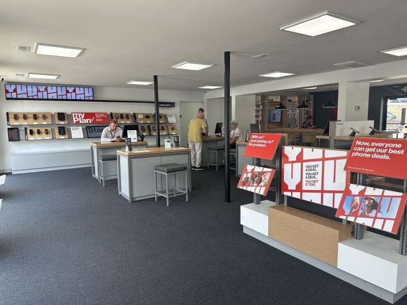 Cellular Sales-Verizon Authorized Retailer