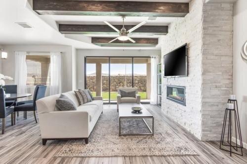 Hakes Brothers at Summer Sky North