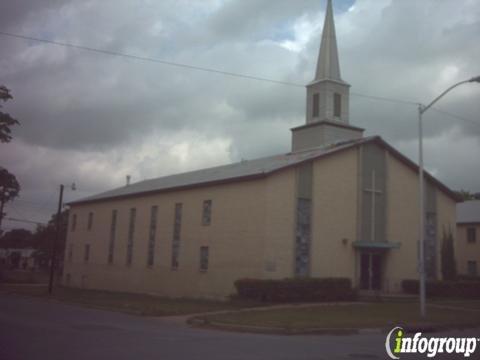 Iglesia Bautista Azle Avenue Baptist Church
