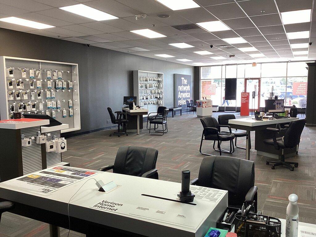 Russell Cellular-Verizon Authorized Retailer