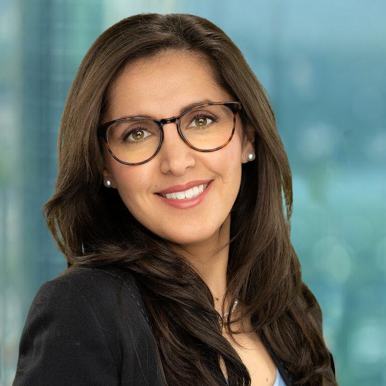 Merrill Lynch Financial Advisor Laura Perez