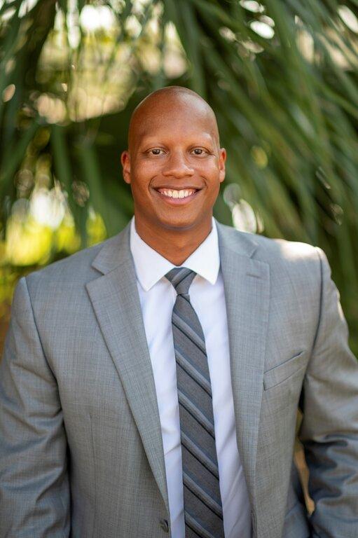 Merrill Lynch Financial Advisor Gregory Slaton