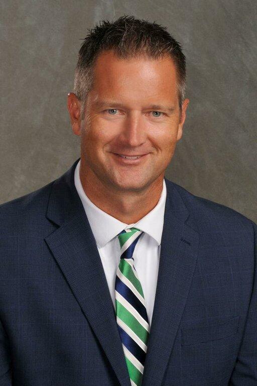 Edward Jones - Financial Advisor: Craig Baete