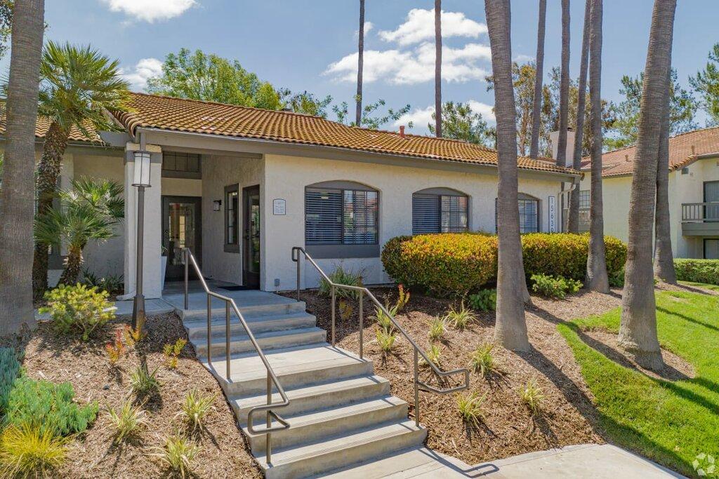 La Serena Apartments