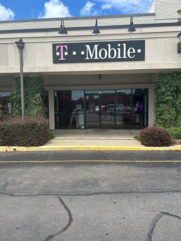 T-Mobile Authorized Retailer
