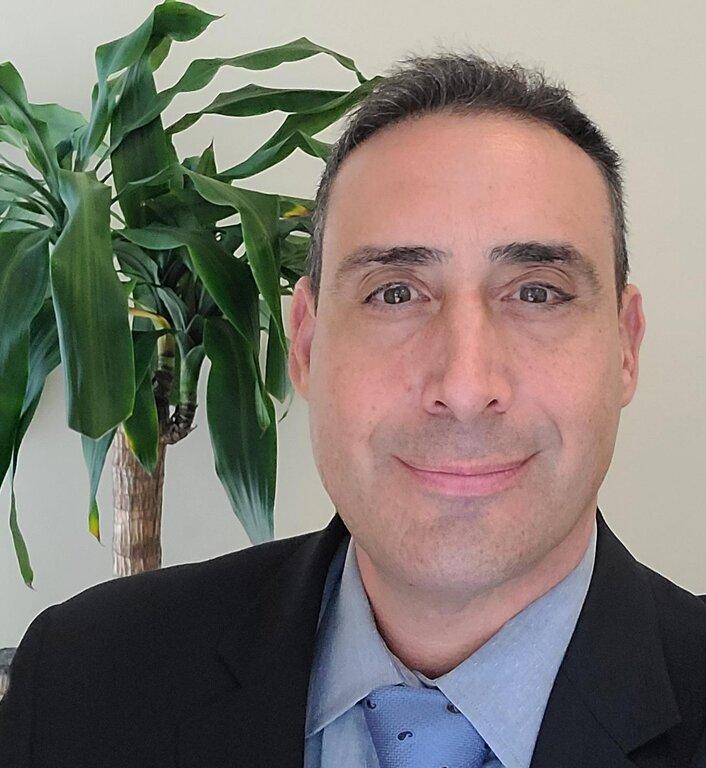 Merrill Lynch Financial Advisor Ernesto Puteri