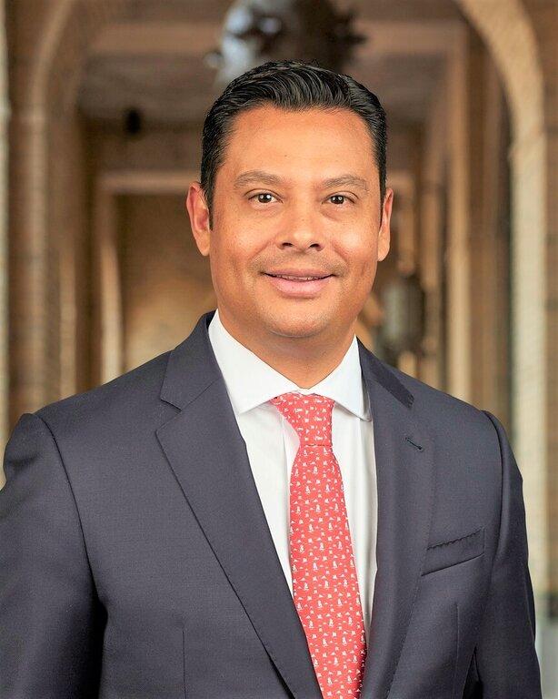 Merrill Lynch Financial Advisor Ricardo Guerrero