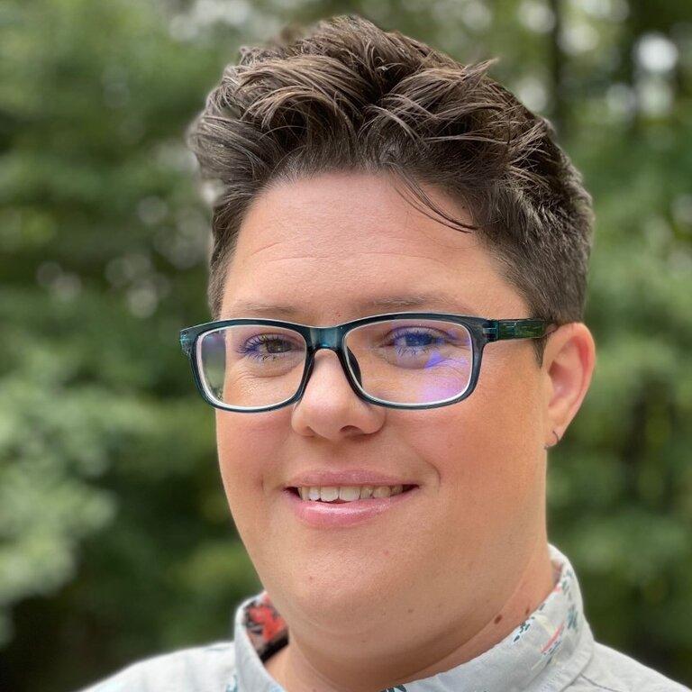 Broadway, Kristne, Danielle