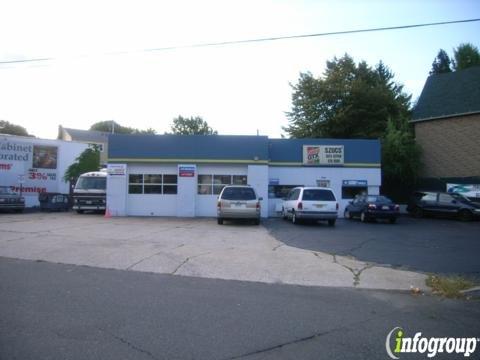 Szucs' Service Station