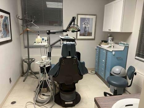 Dr Sheldon Hoppe Dentist-Yonge & Davisville