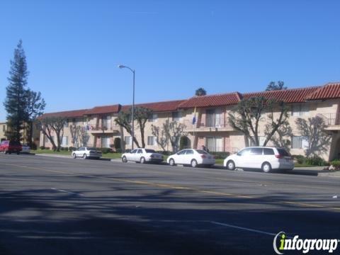 Valley Plaza Apartment